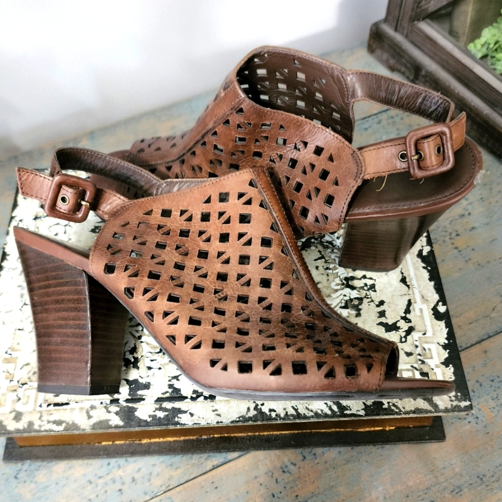 Franco Sarto - the artist collection - brown cutout heels